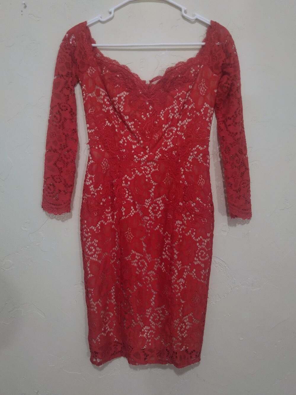 Maniju Red lace dress